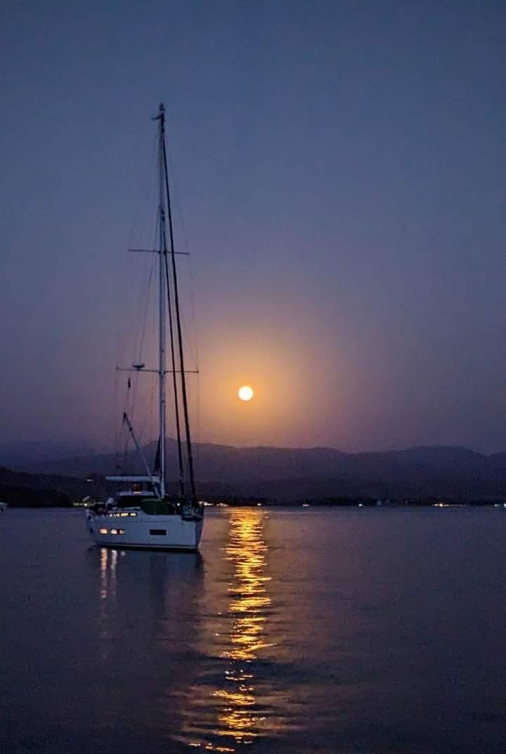 A full moon rising over Tenacatita