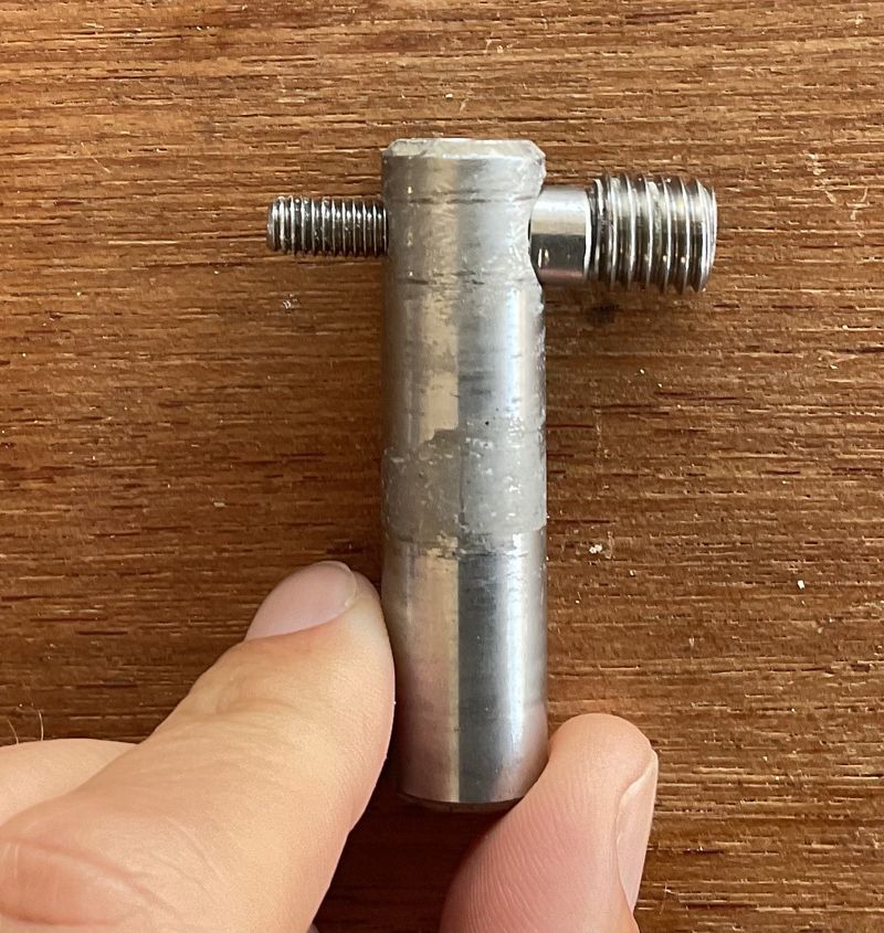 The proper assembly - without that crucial set screw going thru the pin it’s a miracle this didn’t fail sooner